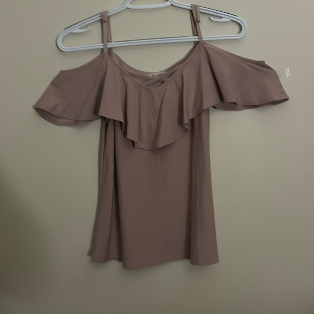 pinky nice material off shoulders